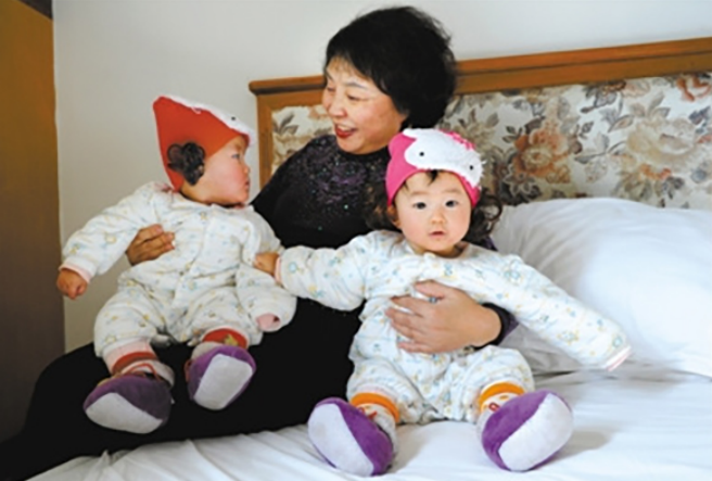 香港验血全网查询,广州中山医院生殖中心做试管婴儿双胞胎费用是多少？
