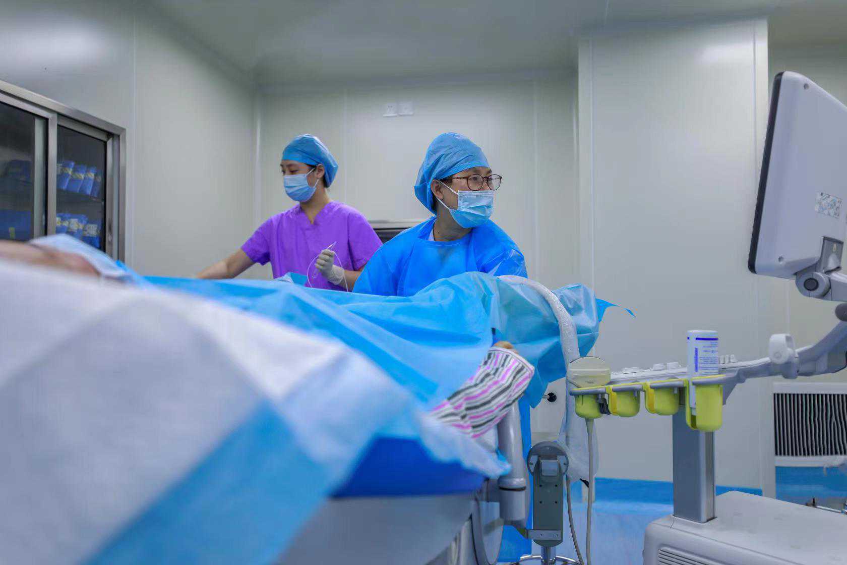 为什么香港验血检查男女那么贵,半天时间完成腔镜手术，&quot;无缝衔接&quot;试